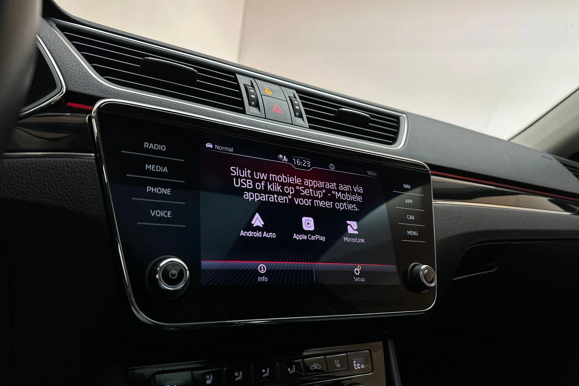 Hoofdafbeelding Škoda Superb