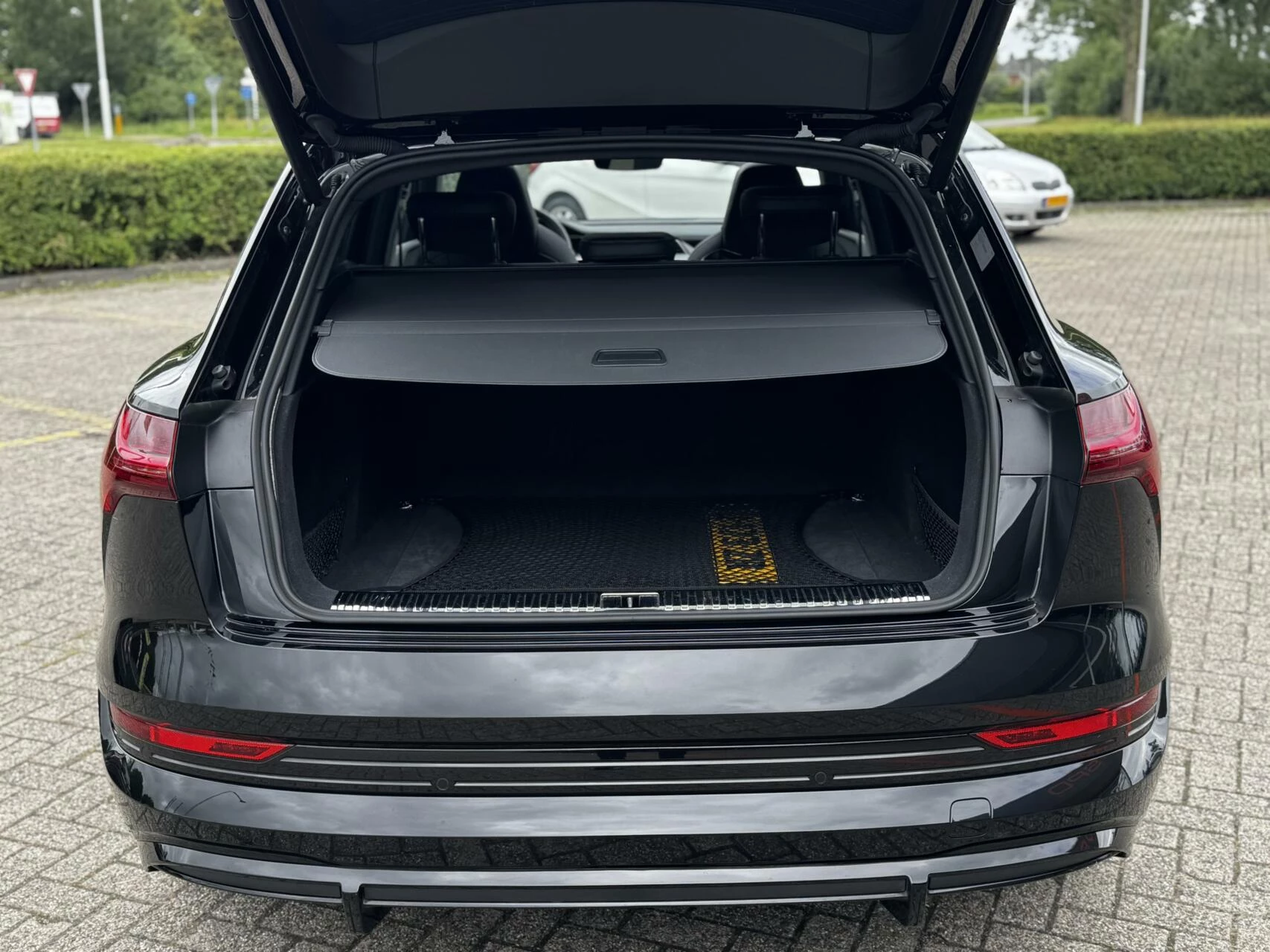 Hoofdafbeelding Audi e-tron