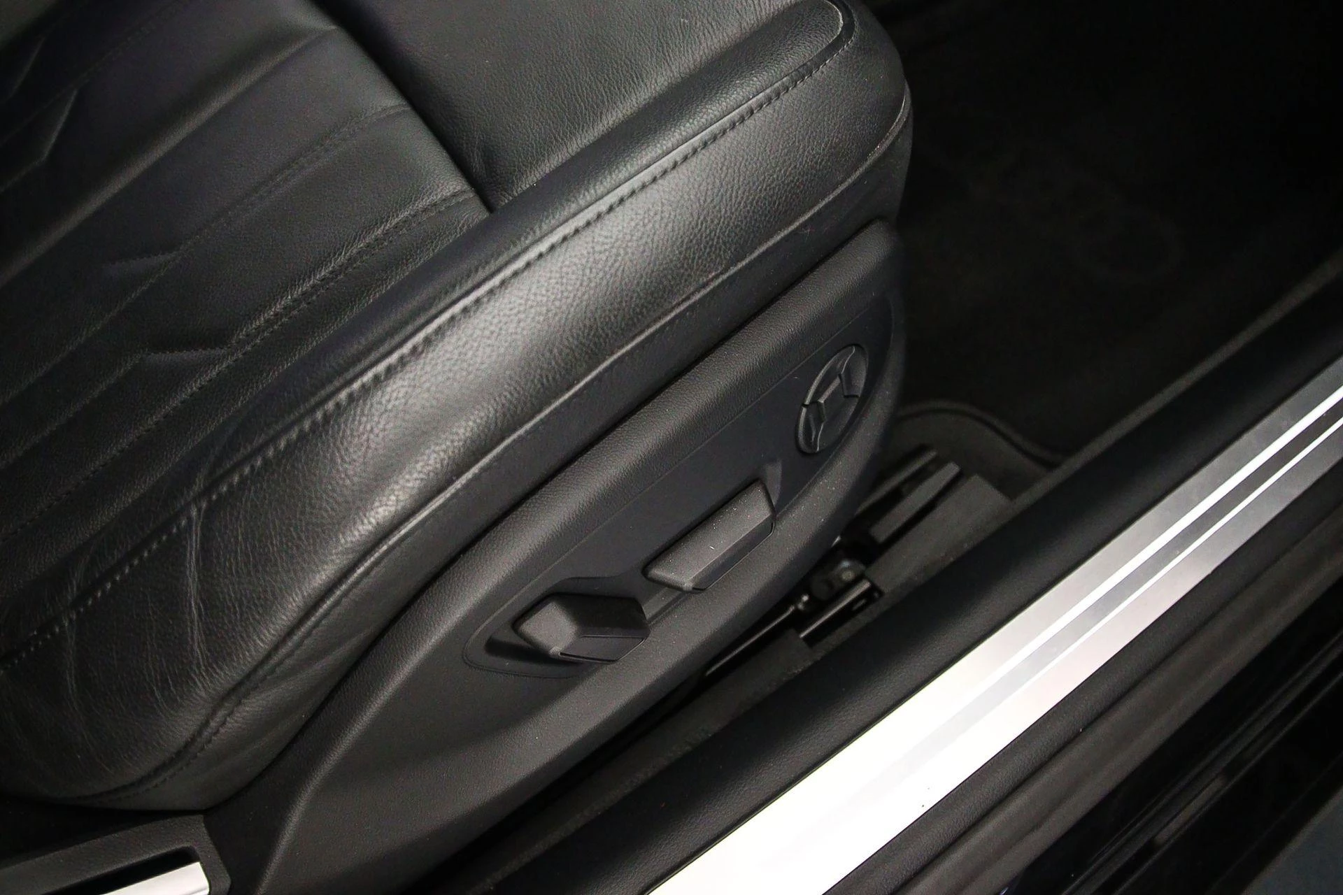 Hoofdafbeelding Audi A8