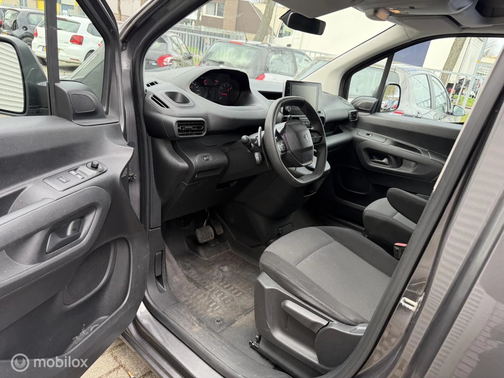 Hoofdafbeelding Peugeot Partner