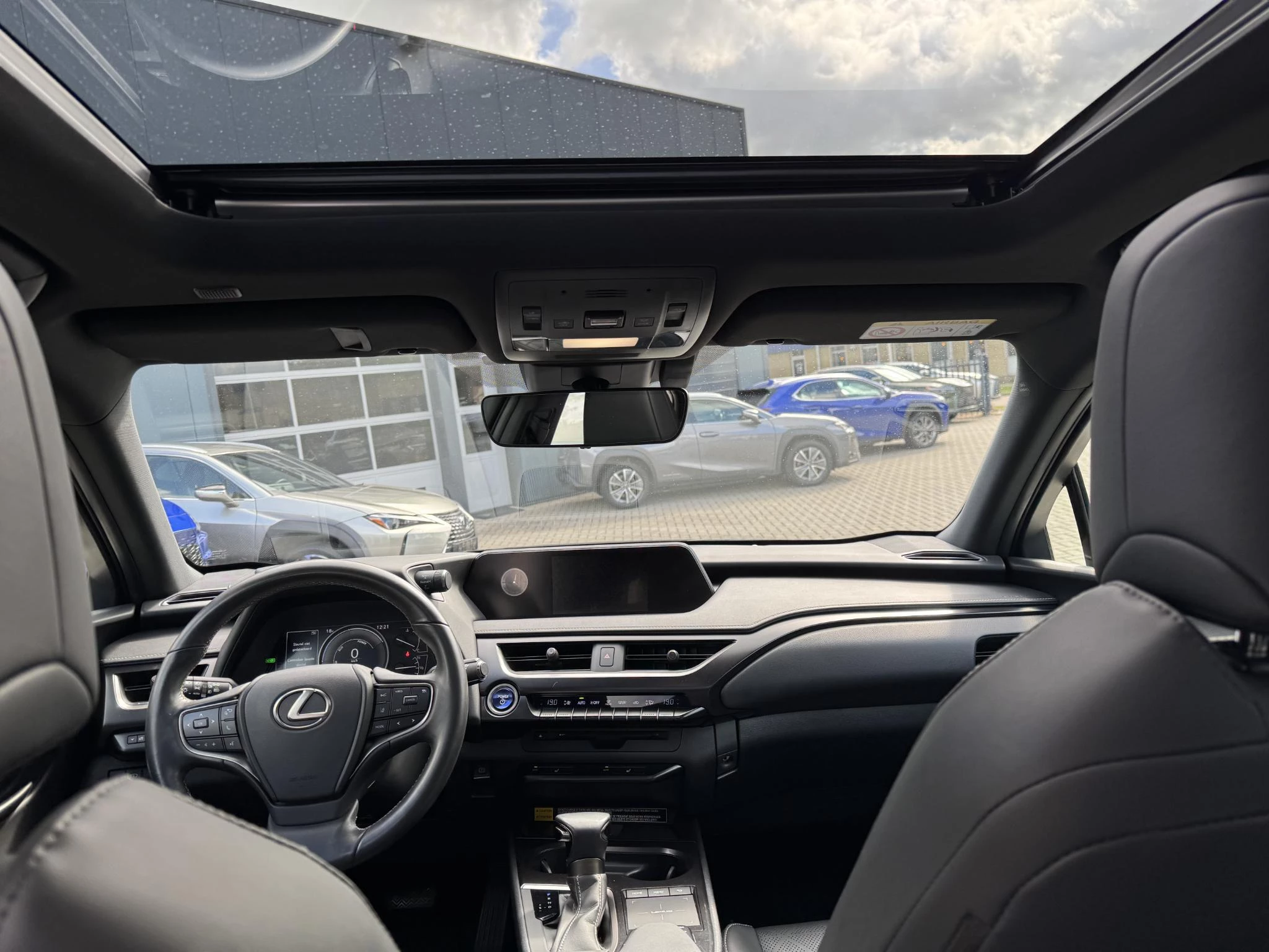 Hoofdafbeelding Lexus UX