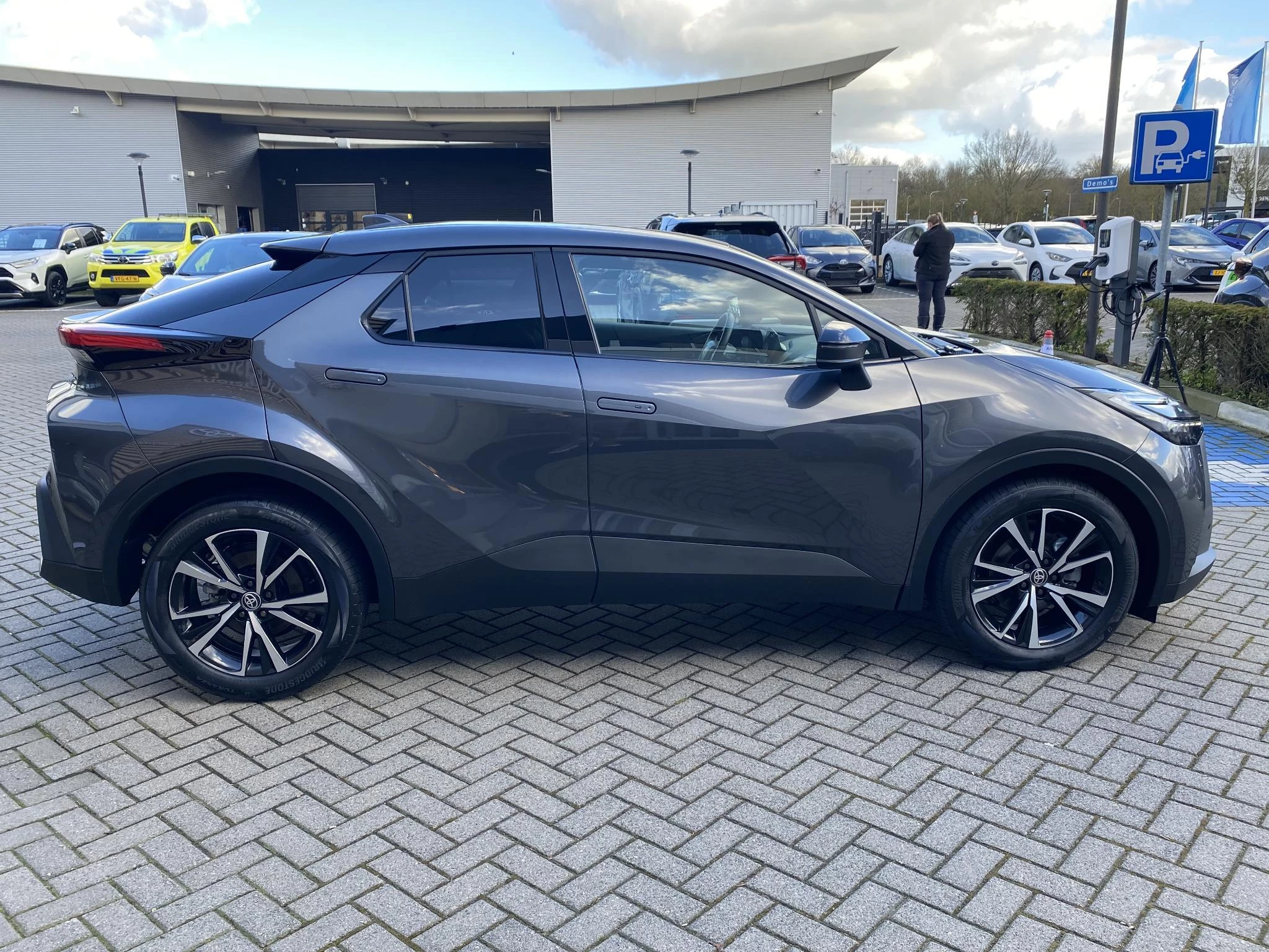Hoofdafbeelding Toyota C-HR
