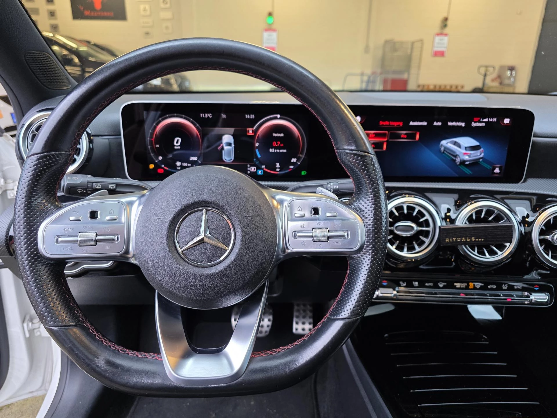 Hoofdafbeelding Mercedes-Benz A-Klasse