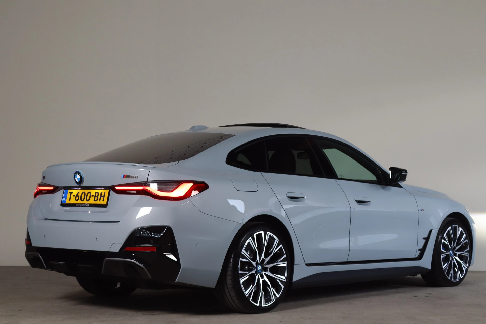 Hoofdafbeelding BMW i4