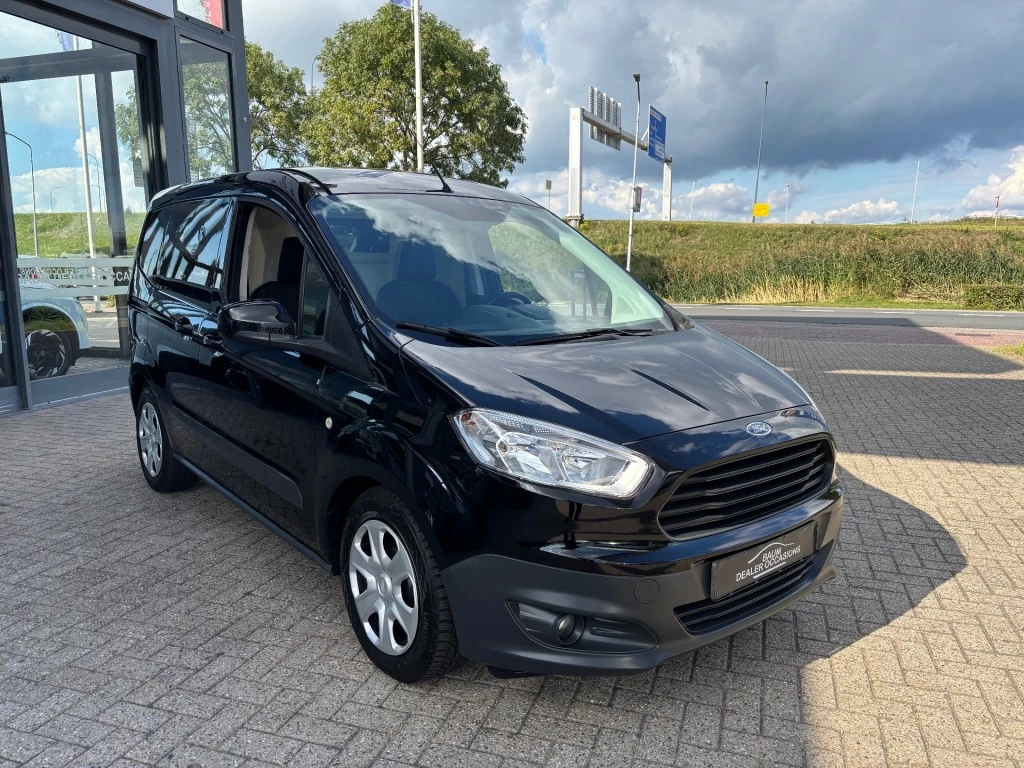 Hoofdafbeelding Ford Transit Courier