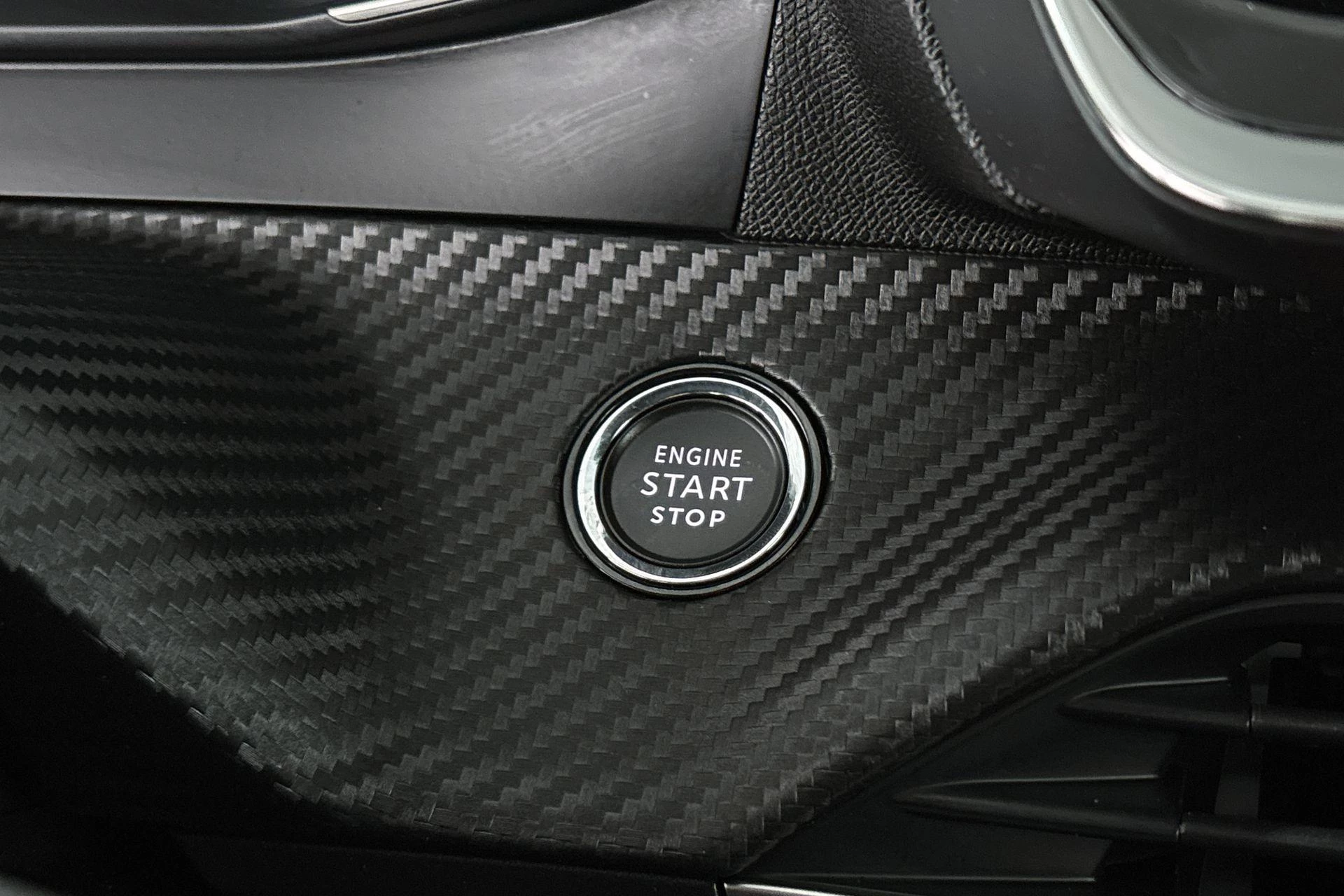 Hoofdafbeelding Peugeot e-2008