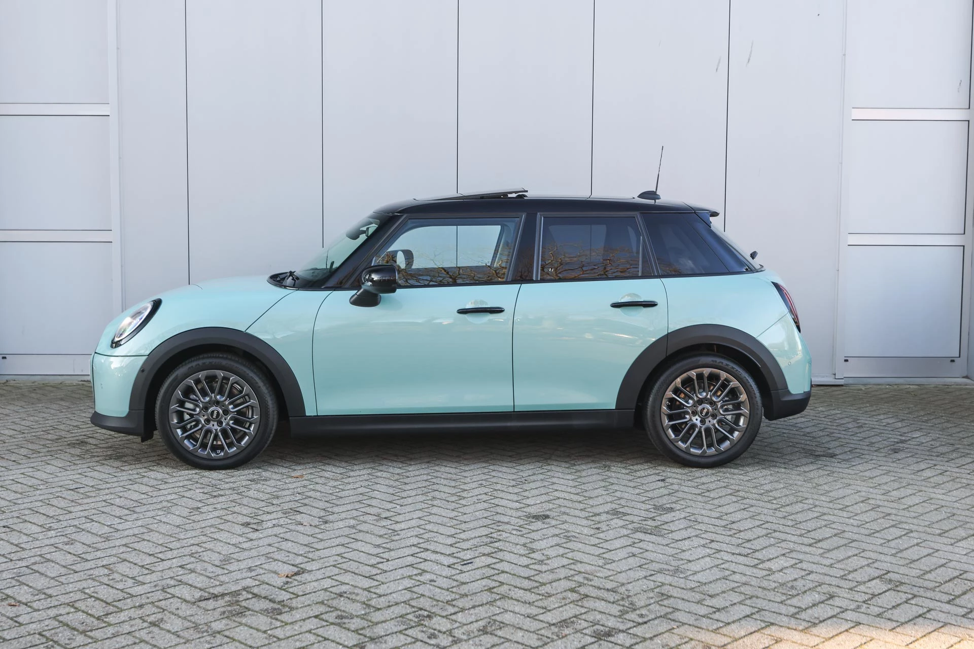 Hoofdafbeelding MINI 5-deurs