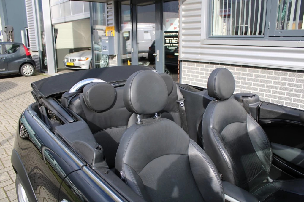 Hoofdafbeelding MINI Cabrio