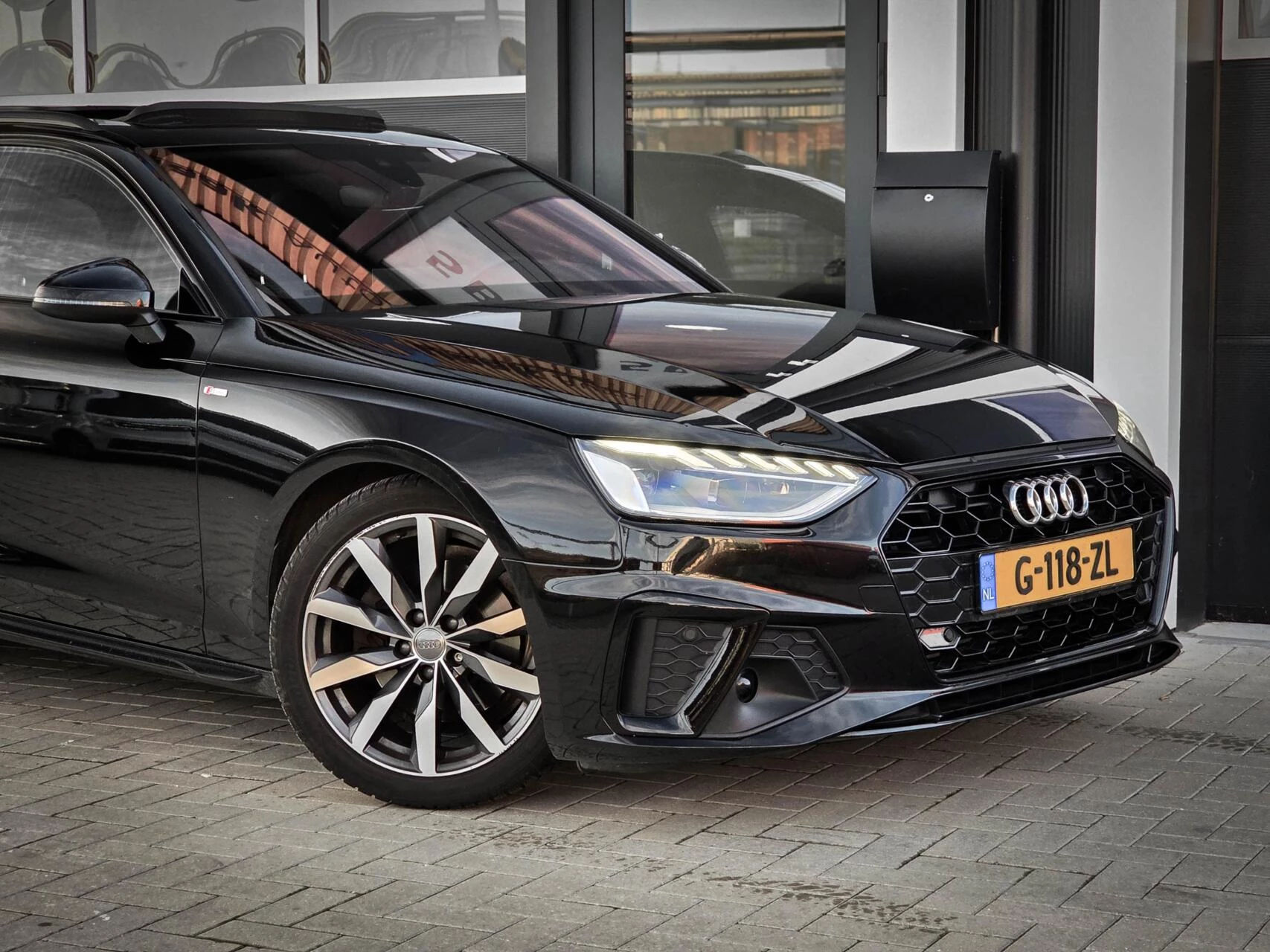 Hoofdafbeelding Audi A4