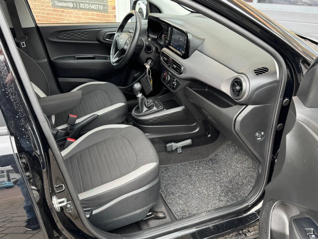 Hoofdafbeelding Hyundai i10