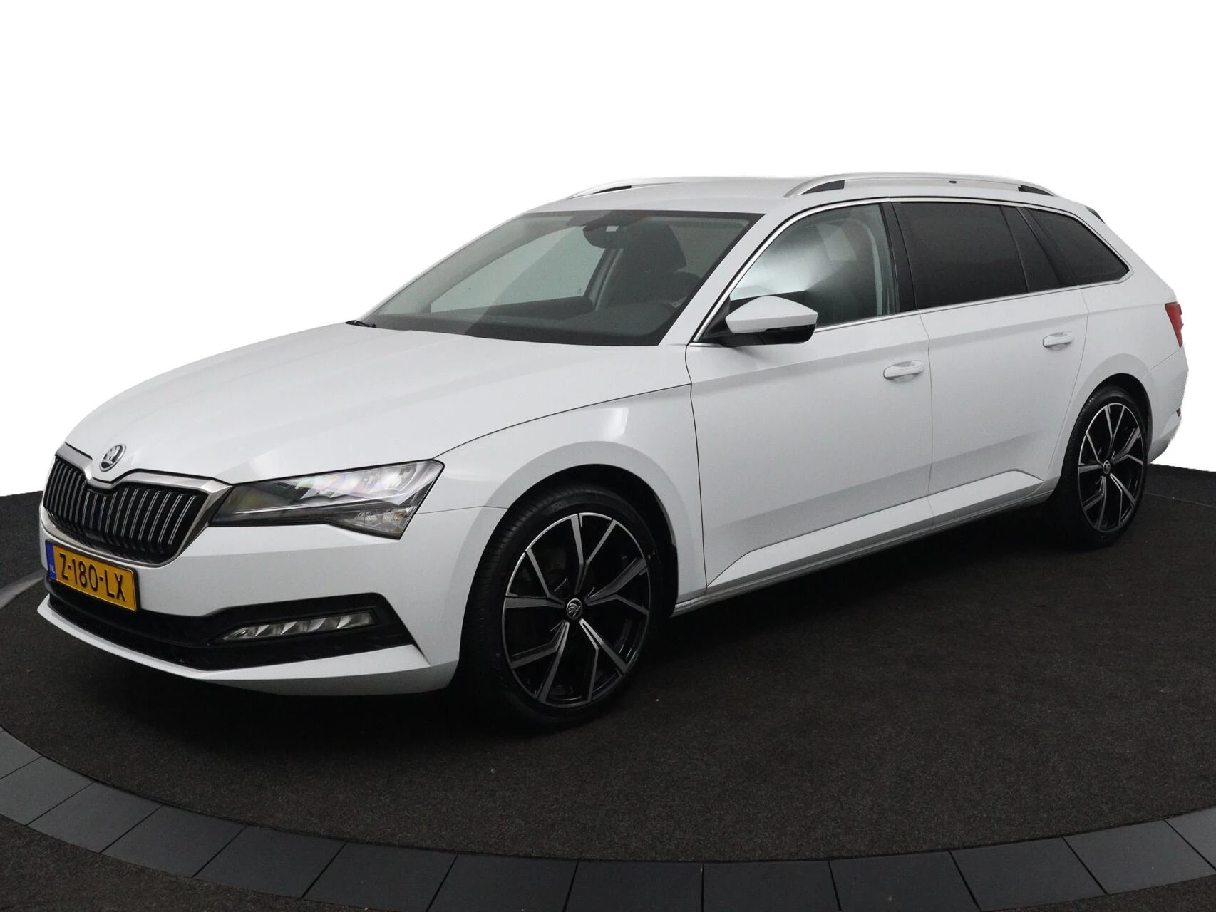 Hoofdafbeelding Škoda Superb