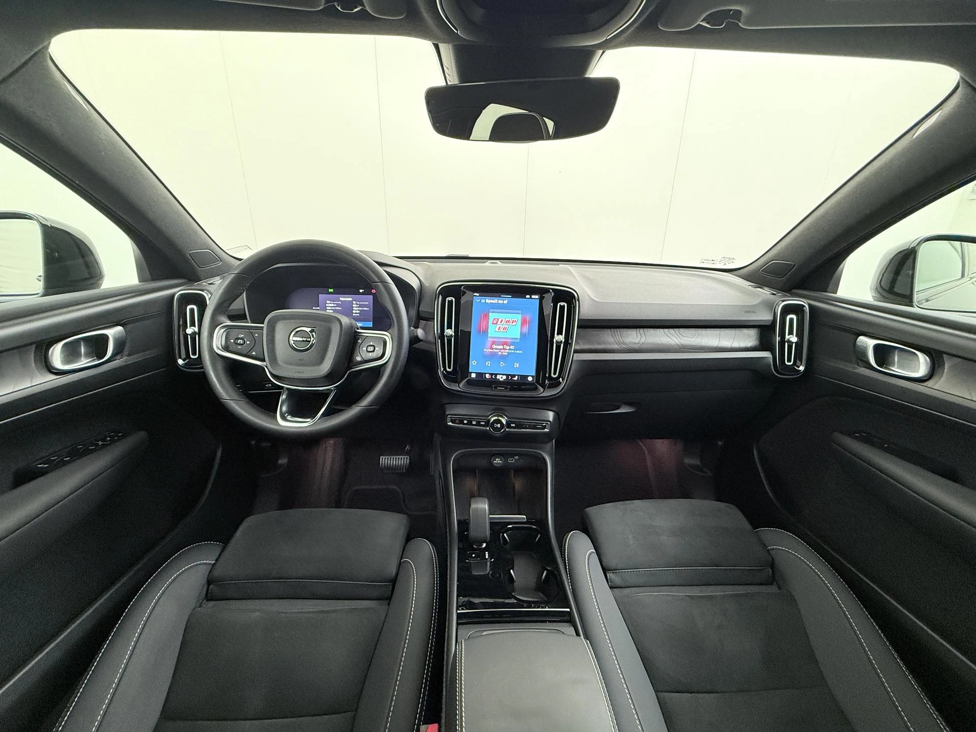 Hoofdafbeelding Volvo C40