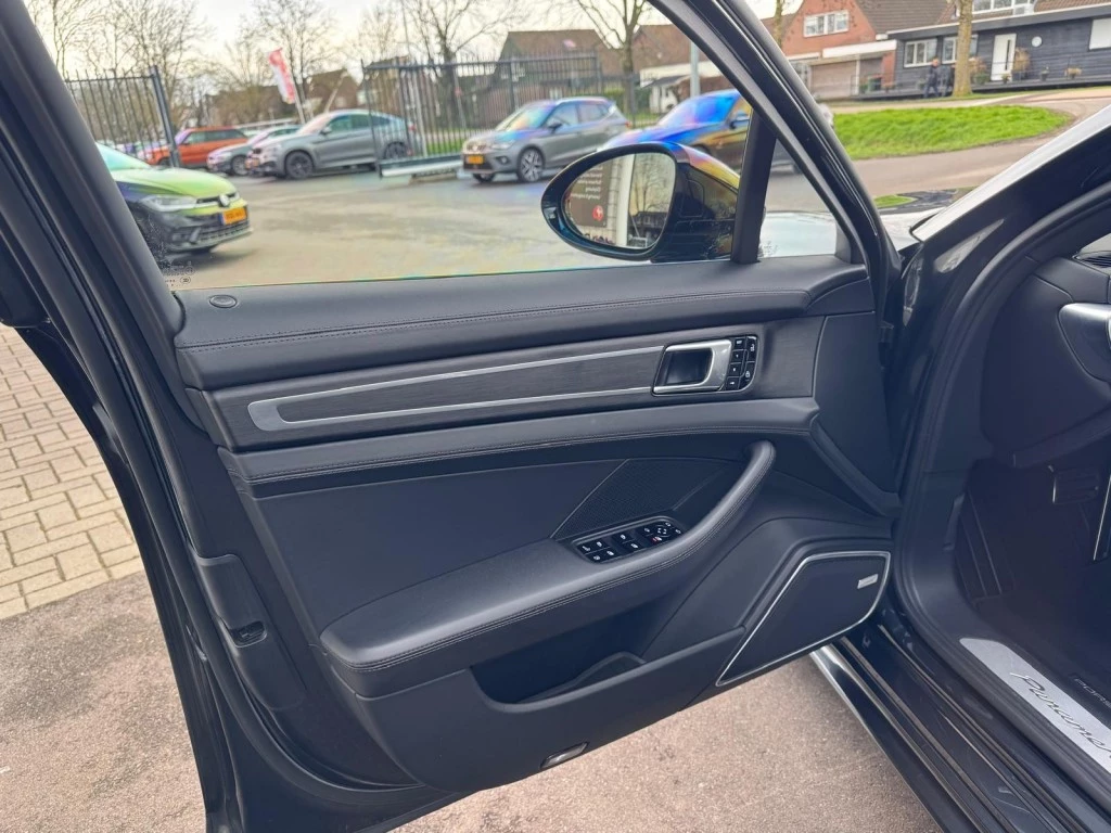 Hoofdafbeelding Porsche Panamera