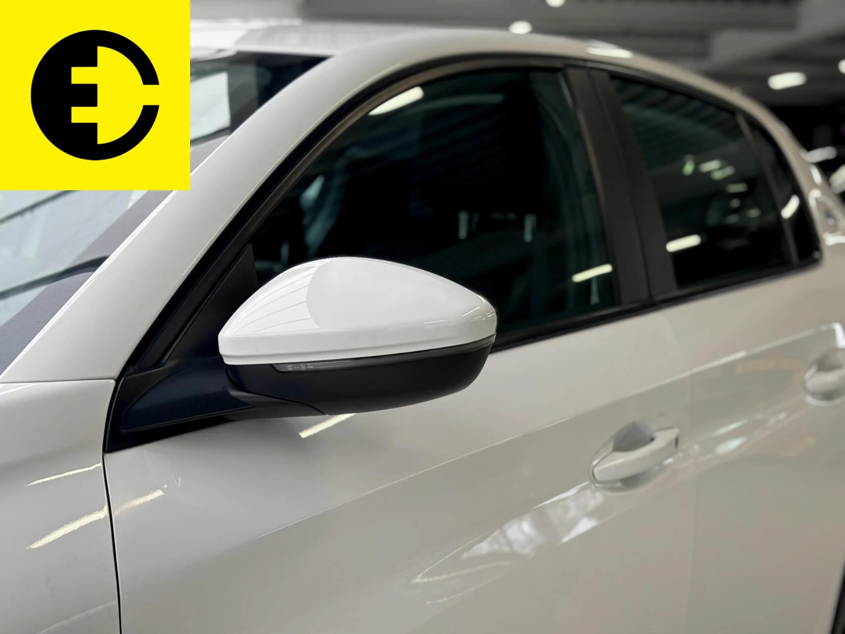 Hoofdafbeelding Peugeot e-208