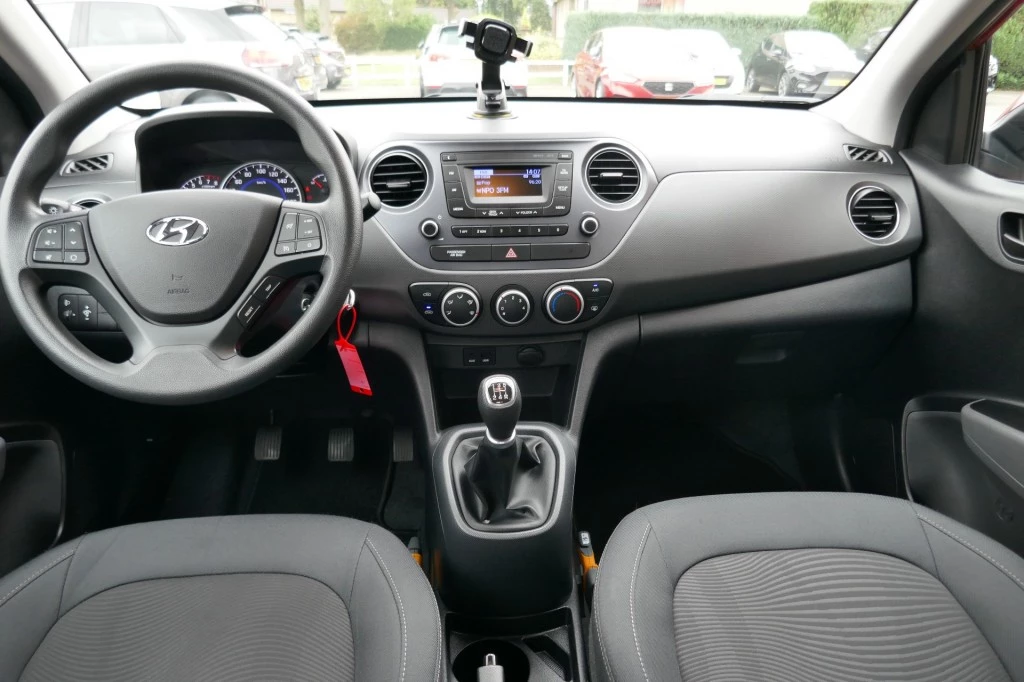 Hoofdafbeelding Hyundai i10