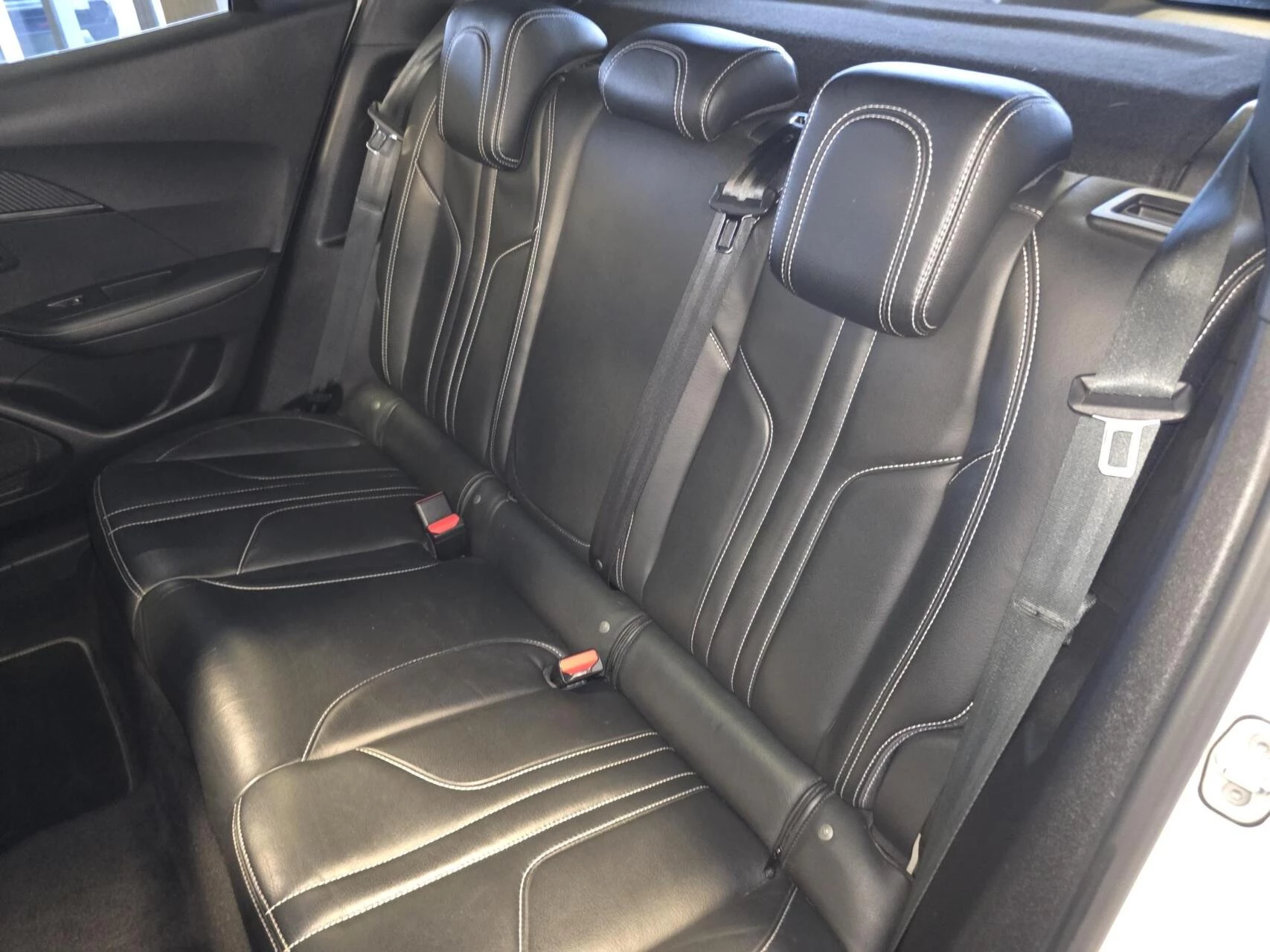 Hoofdafbeelding Peugeot e-2008