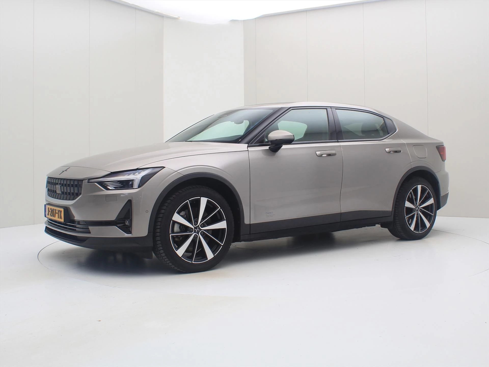Hoofdafbeelding Polestar 2