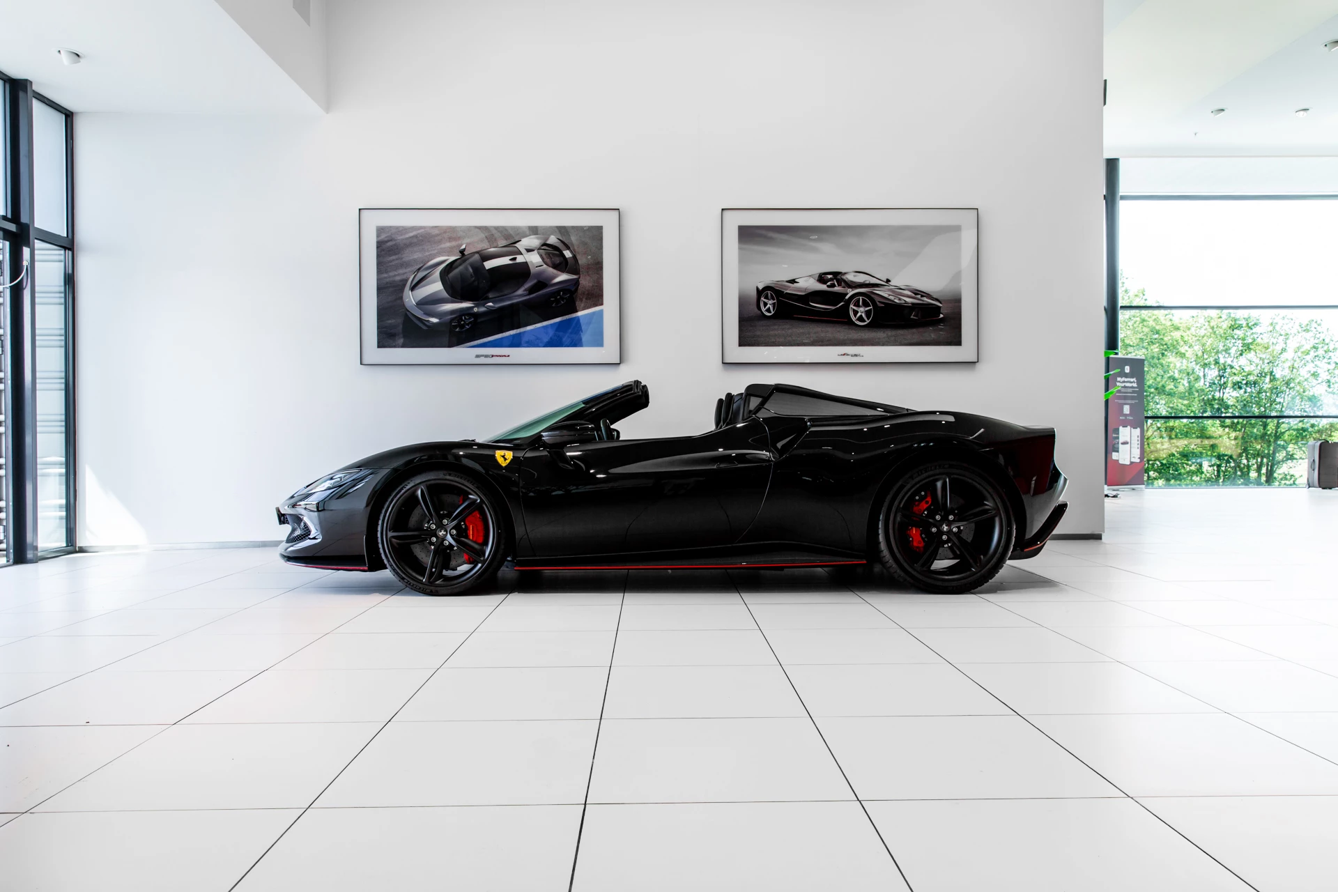 Hoofdafbeelding Ferrari 296