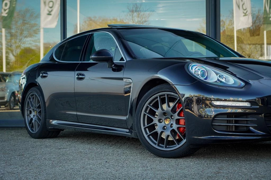 Hoofdafbeelding Porsche Panamera