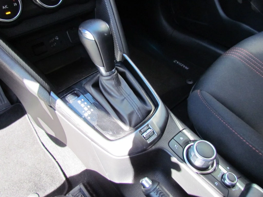 Hoofdafbeelding Mazda 2