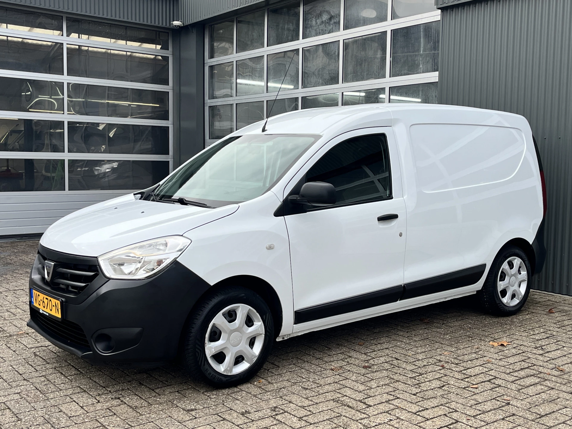 Hoofdafbeelding Dacia Dokker