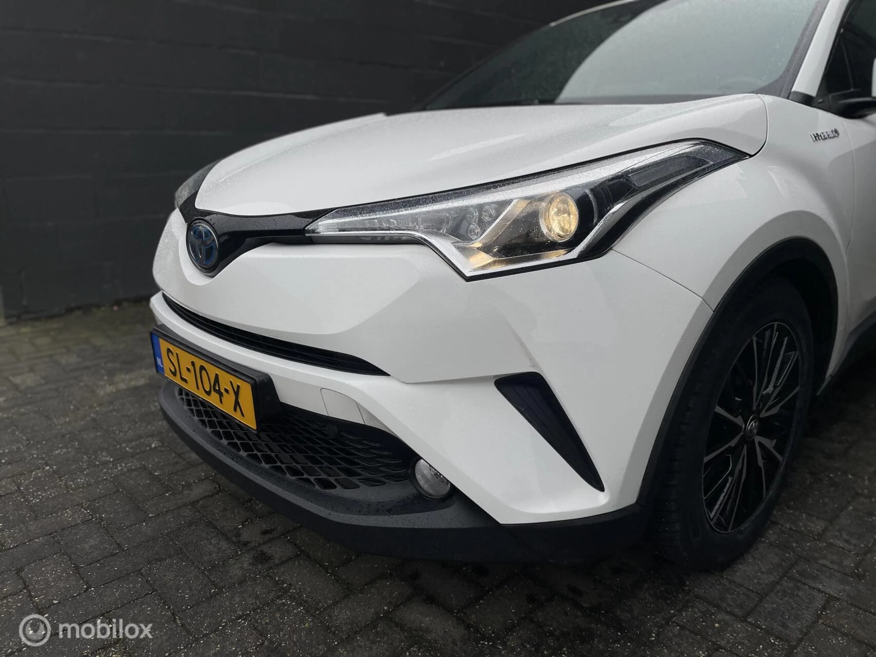Hoofdafbeelding Toyota C-HR