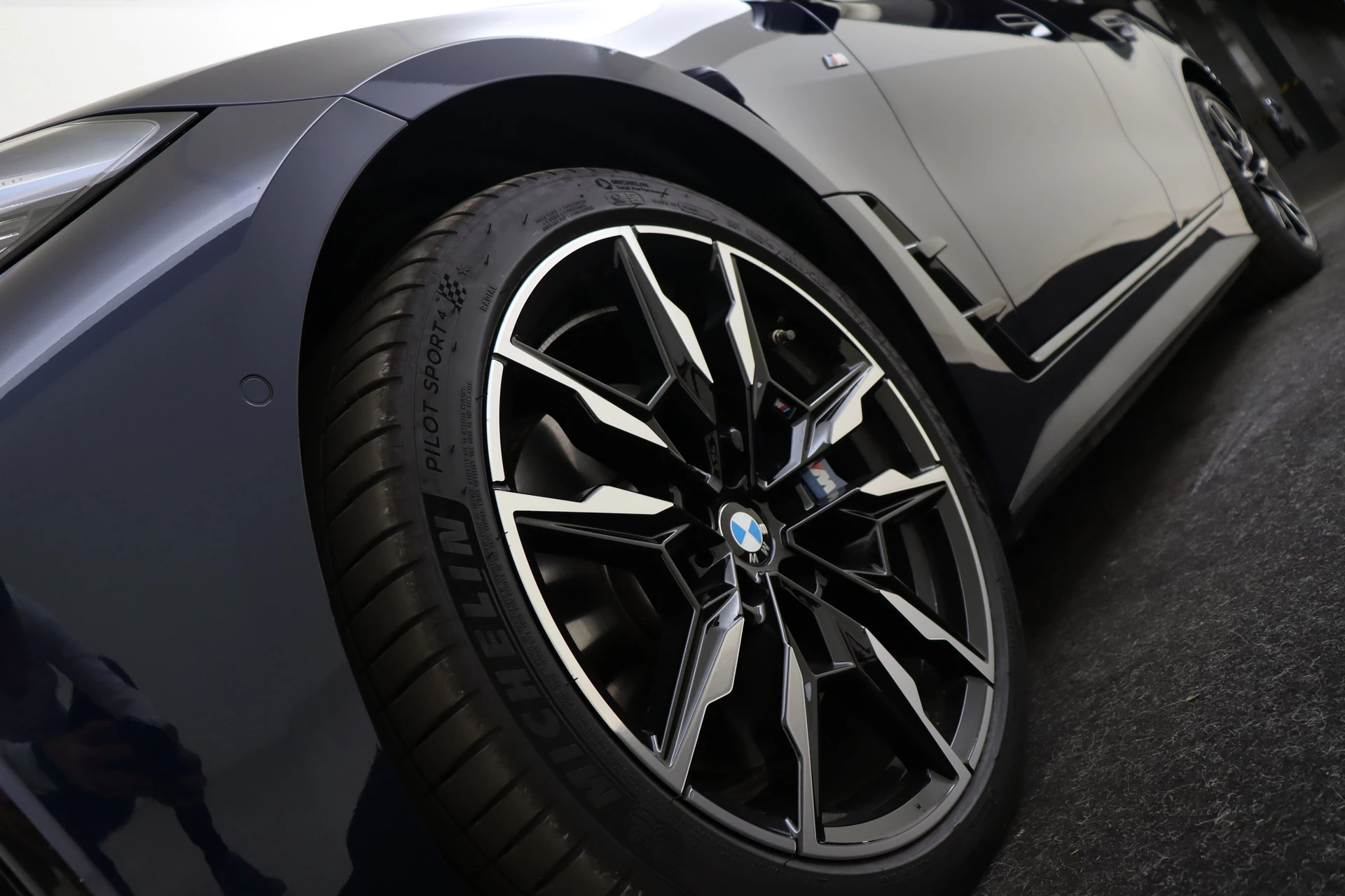 Hoofdafbeelding BMW i4