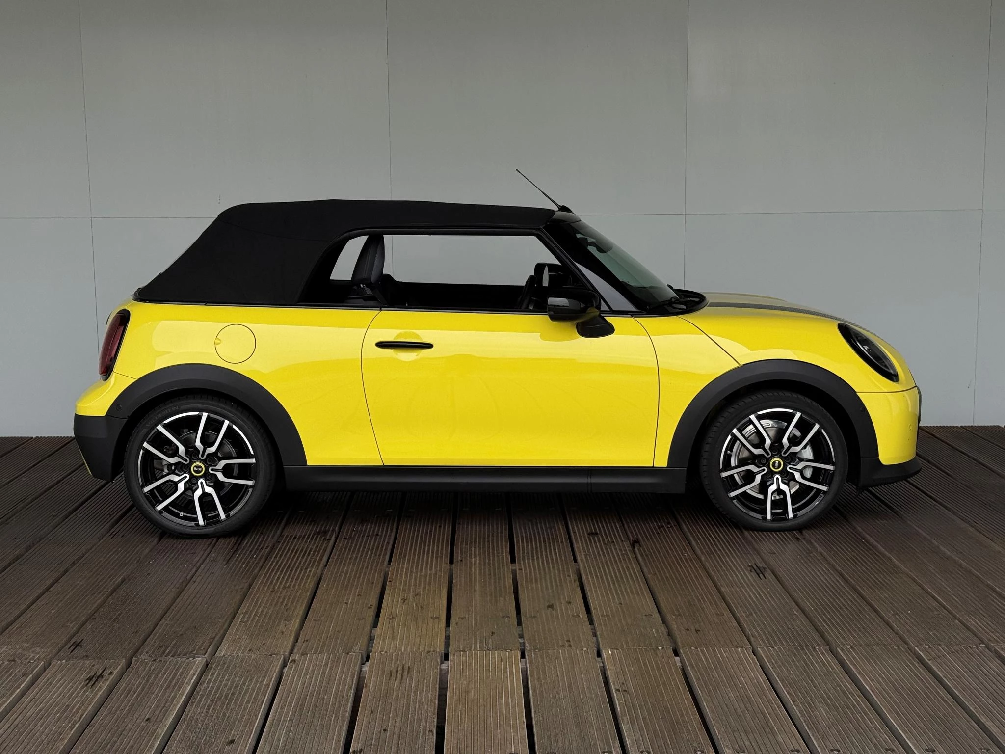 Hoofdafbeelding MINI Cabrio