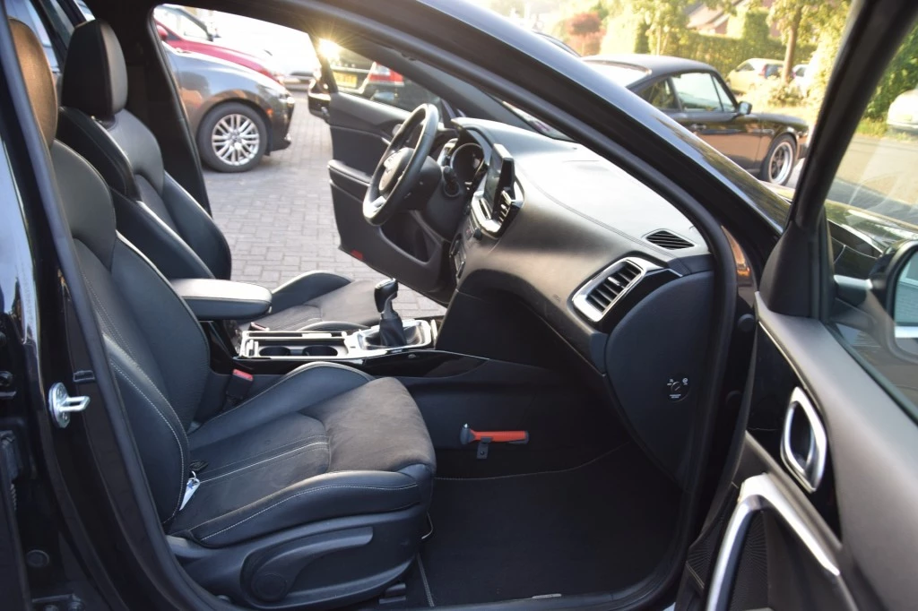 Hoofdafbeelding Kia Ceed