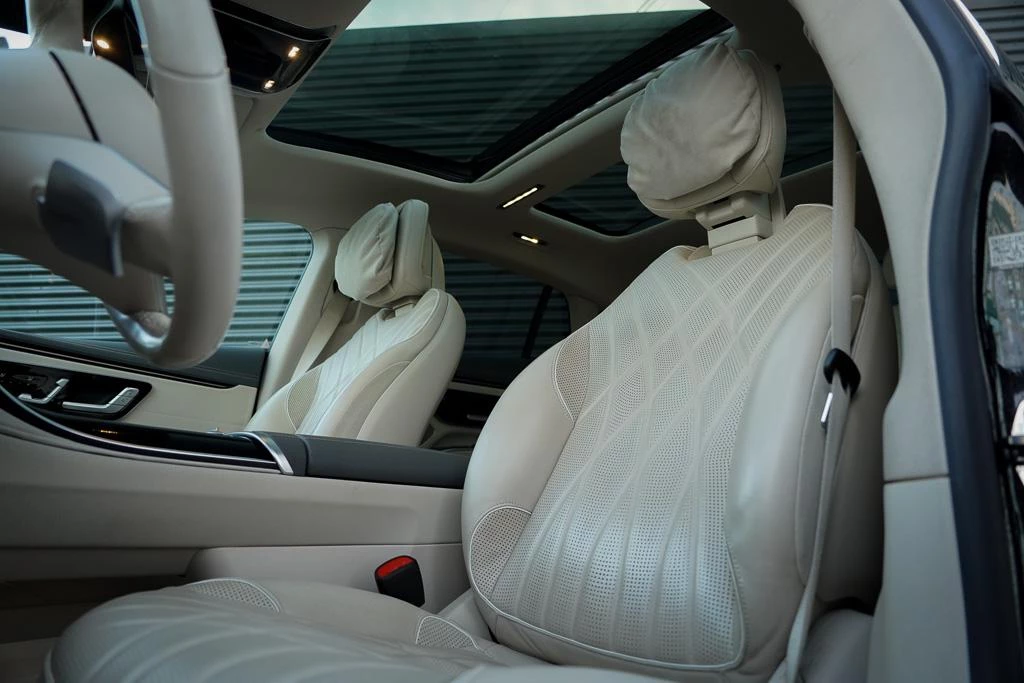 Hoofdafbeelding Mercedes-Benz EQS