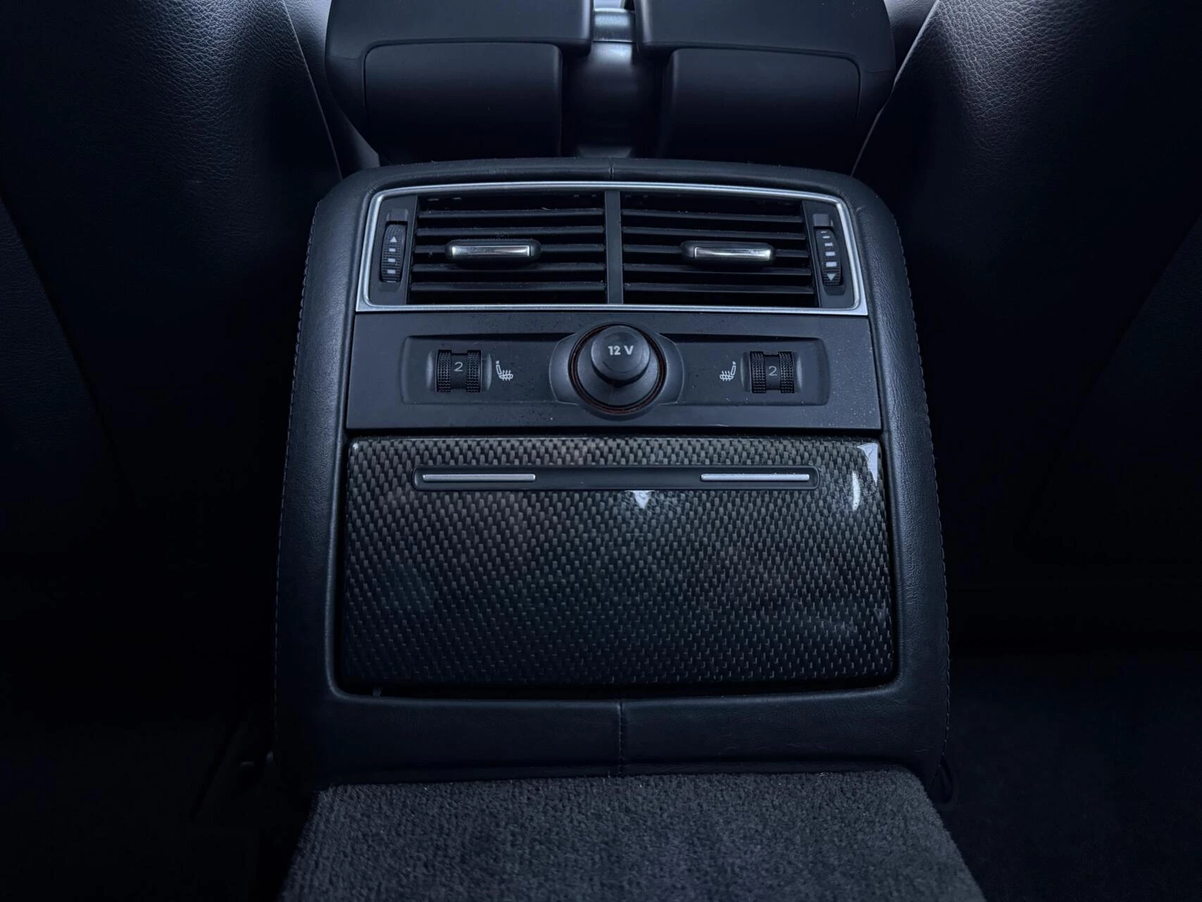 Hoofdafbeelding Audi S8