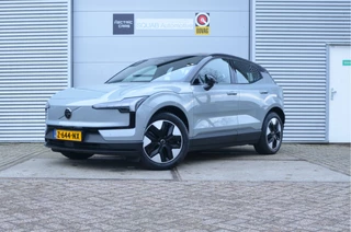 Hoofdafbeelding Volvo EX30 Volvo EX30 Twin Motor Performance Ultra 69 kWh AWD, Warmtepomp, Trekhaak (1.600kg), Pano, 430pk/540nm