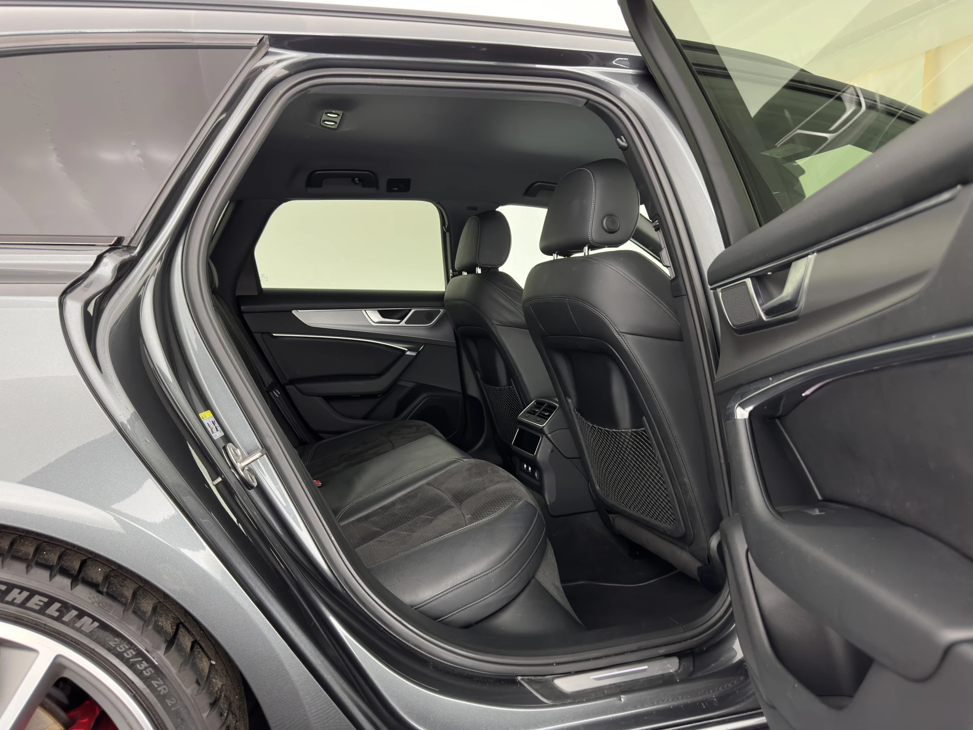 Hoofdafbeelding Audi S6