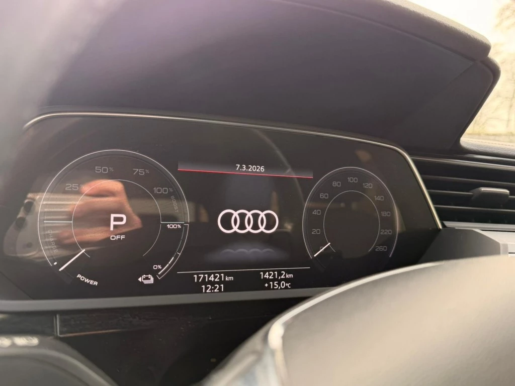 Hoofdafbeelding Audi e-tron