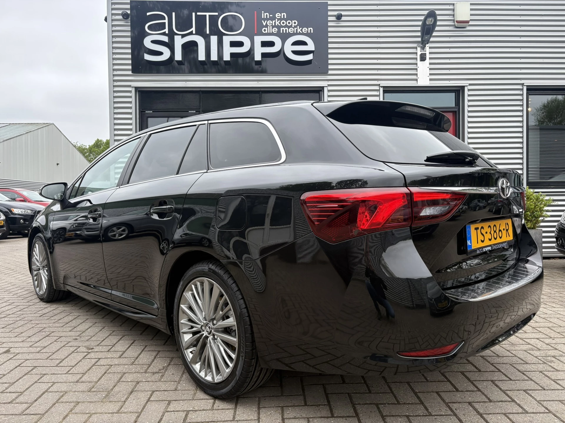 Hoofdafbeelding Toyota Avensis