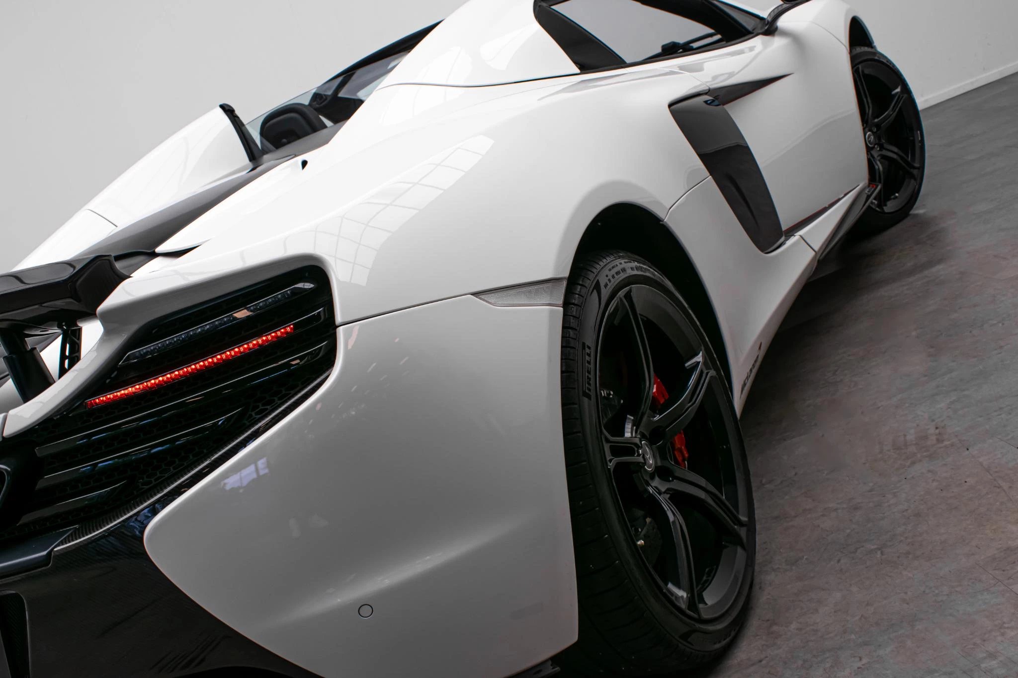 Hoofdafbeelding McLaren 650S