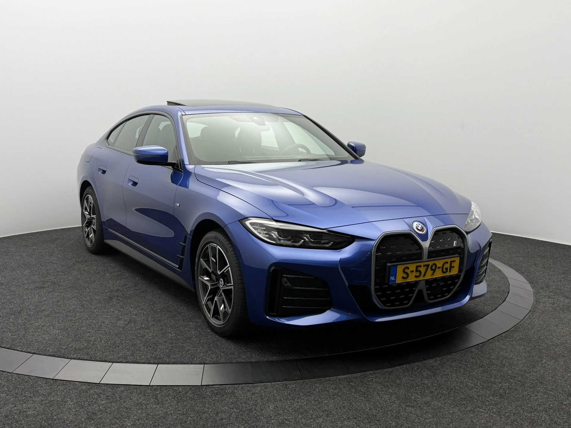 Hoofdafbeelding BMW i4