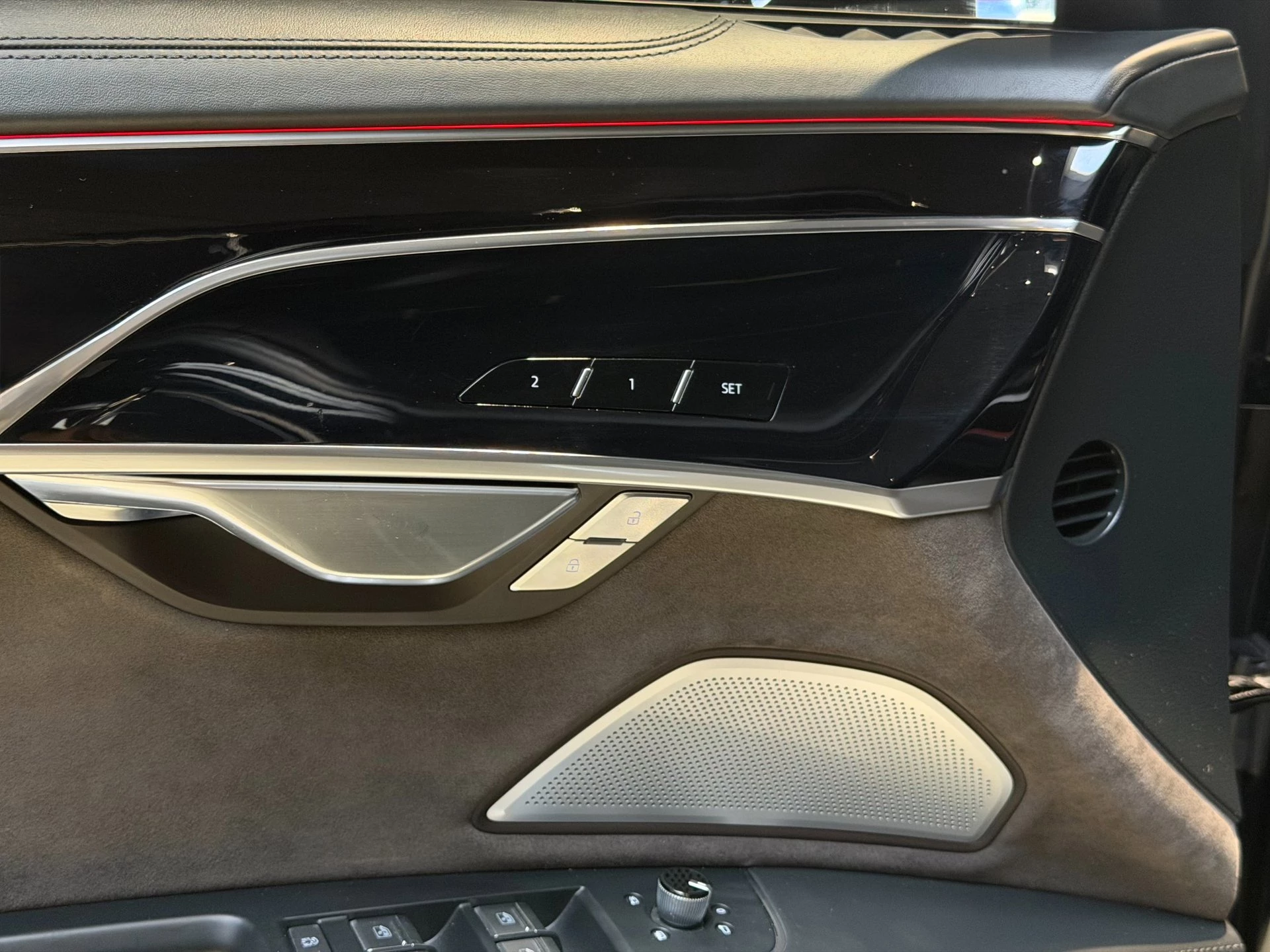 Hoofdafbeelding Audi A8