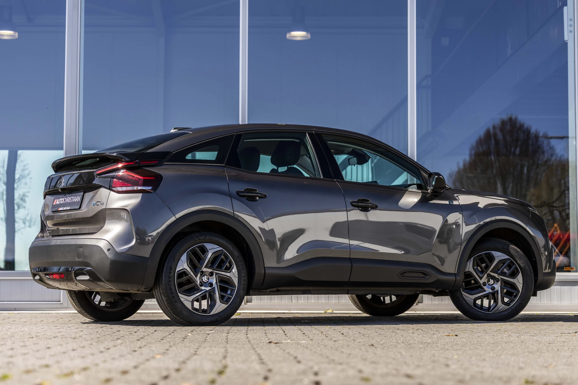 Hoofdafbeelding Citroën ë-C4