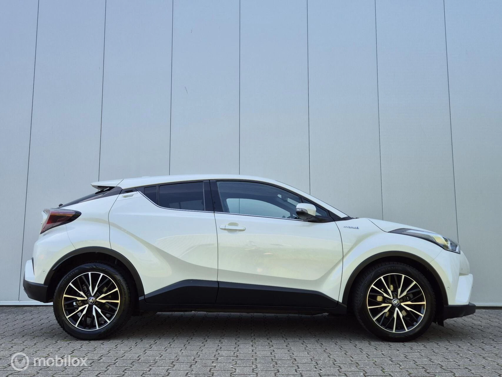 Hoofdafbeelding Toyota C-HR