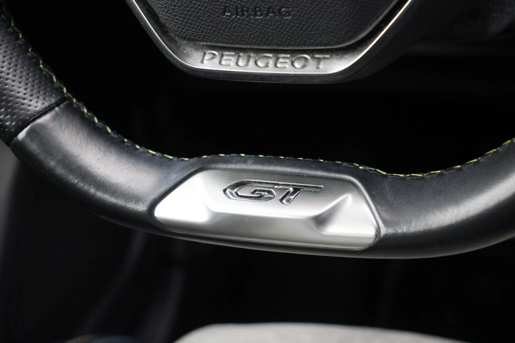 Hoofdafbeelding Peugeot e-2008