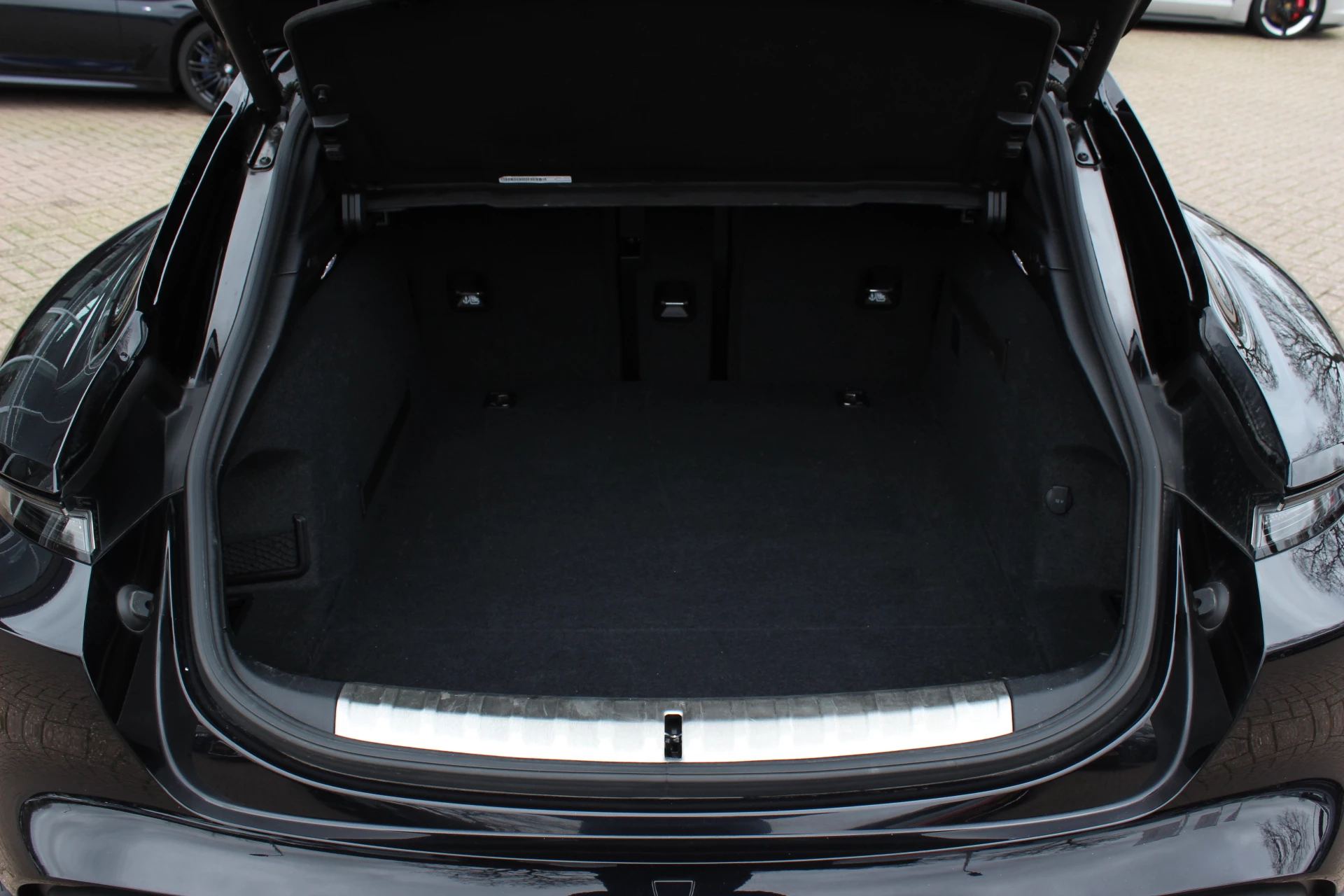 Hoofdafbeelding Porsche Taycan