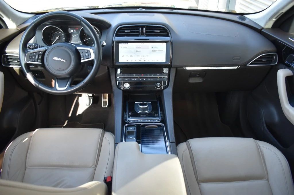 Hoofdafbeelding Jaguar F-PACE