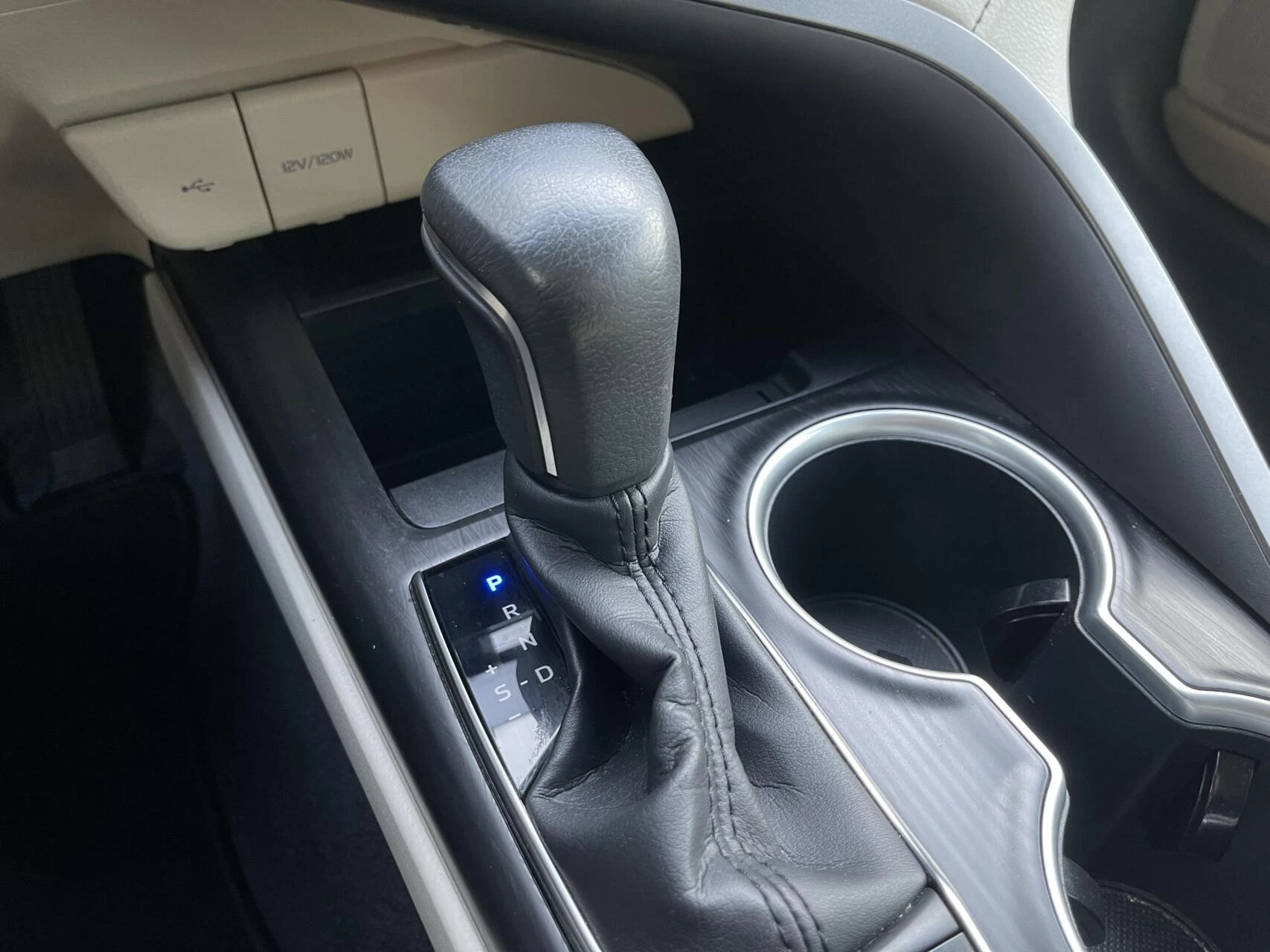 Hoofdafbeelding Toyota Camry