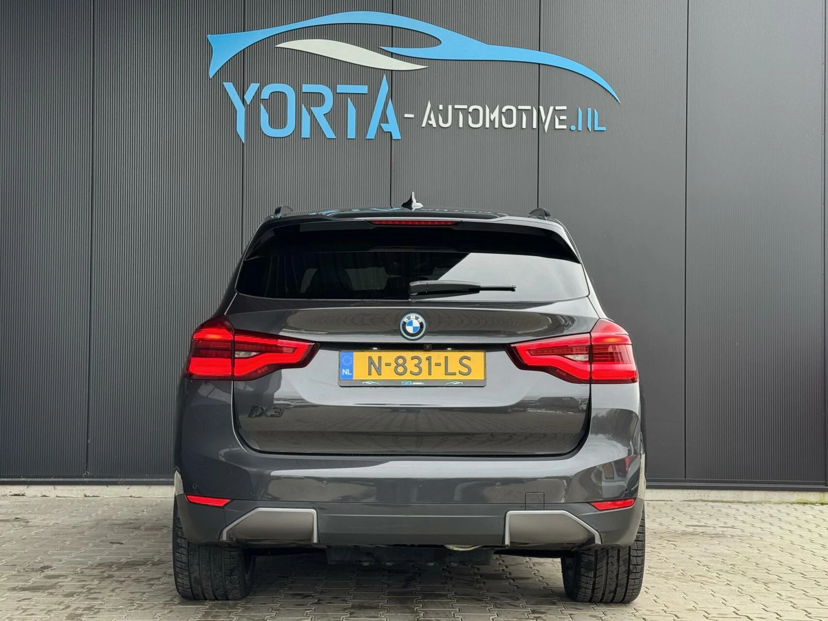 Hoofdafbeelding BMW iX3