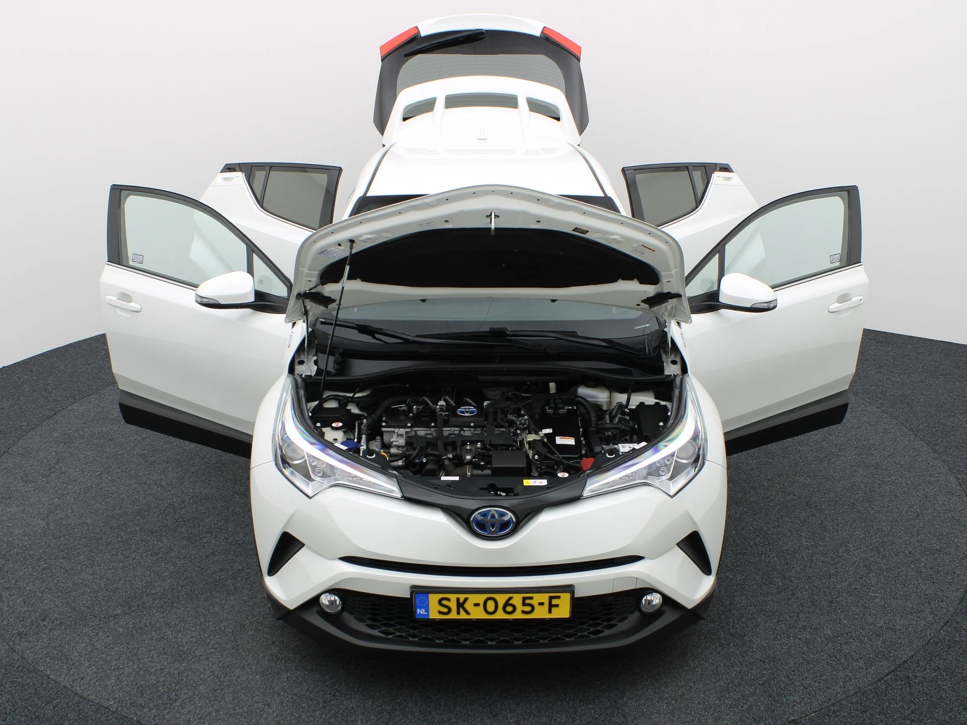 Hoofdafbeelding Toyota C-HR