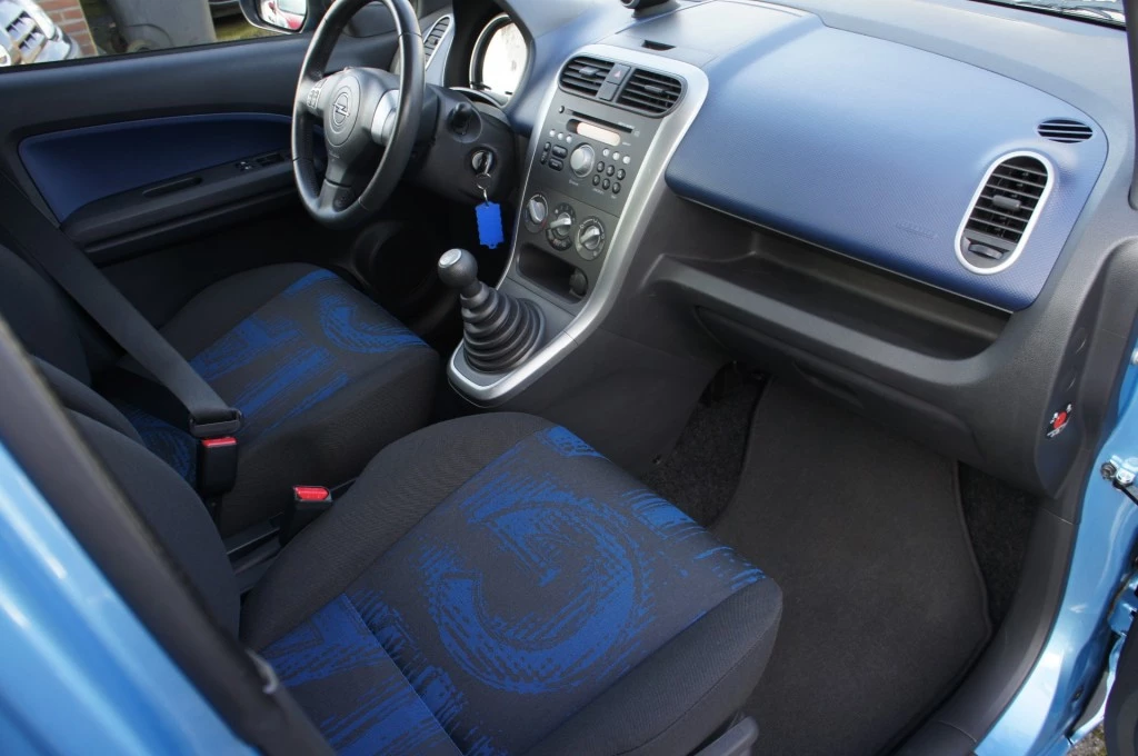 Hoofdafbeelding Opel Agila