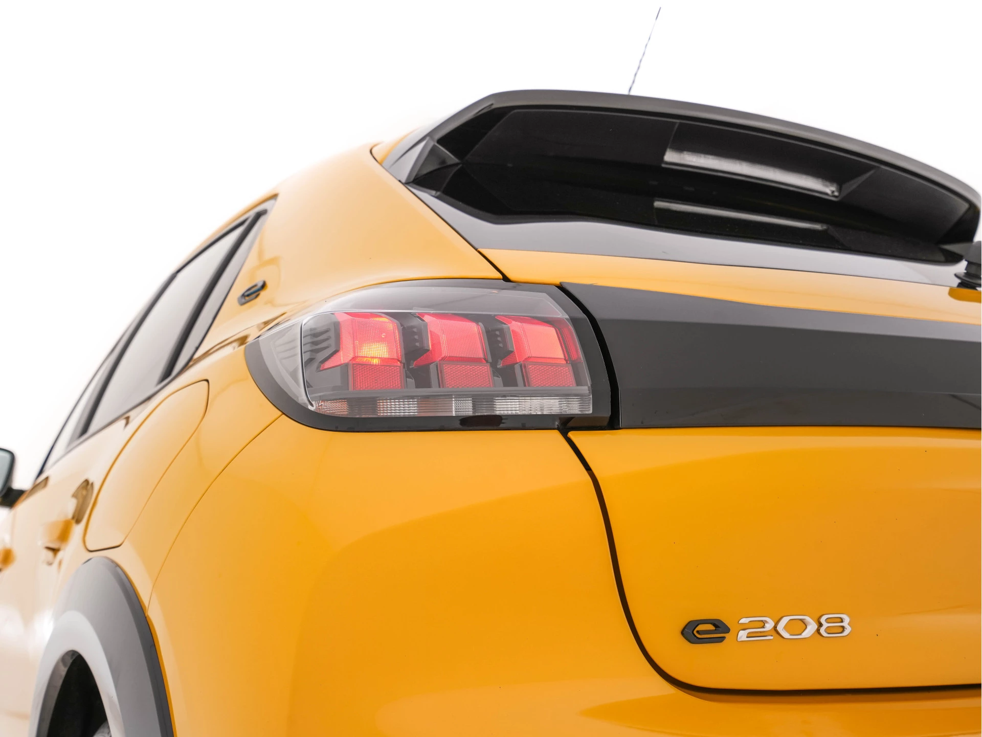 Hoofdafbeelding Peugeot e-208