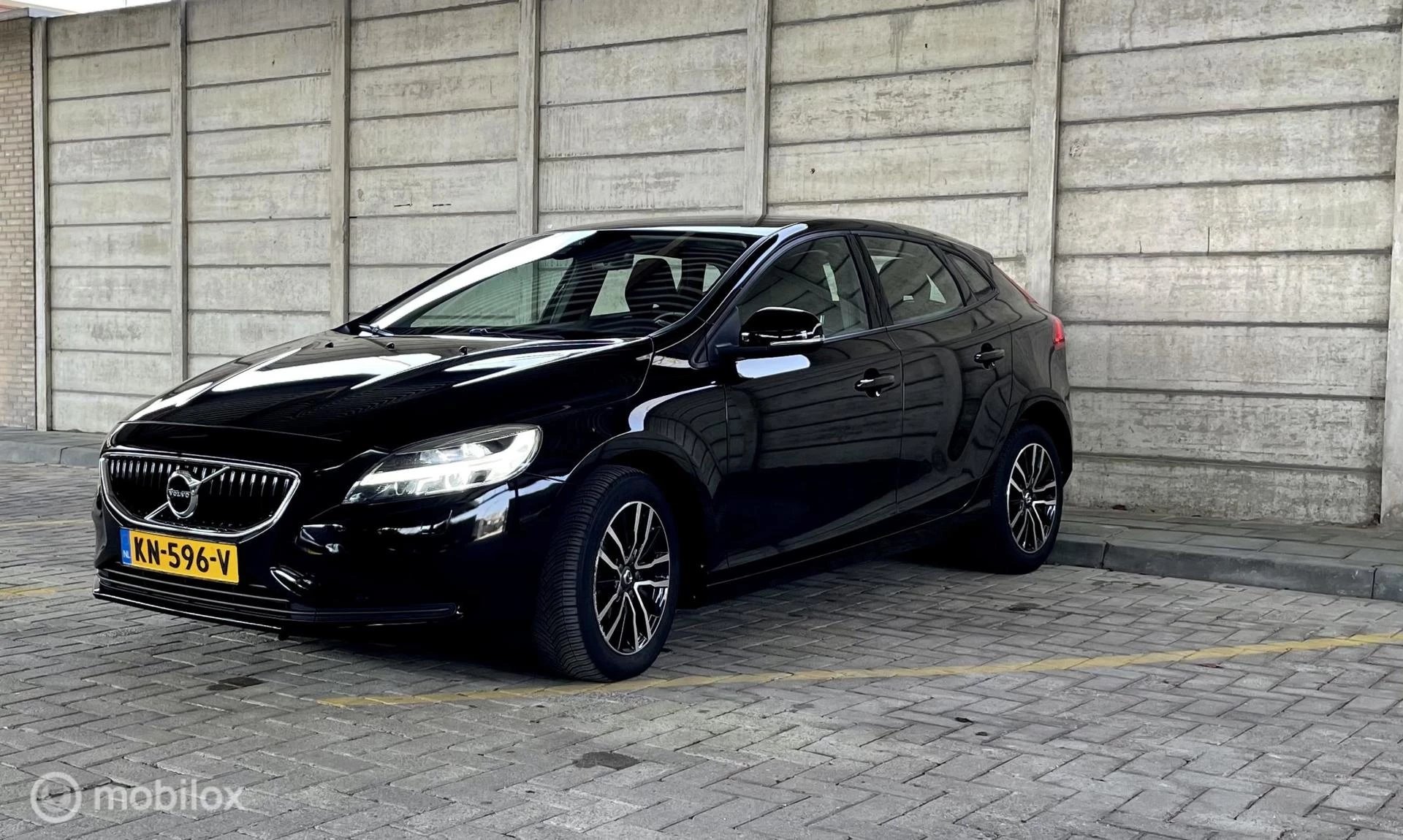 Hoofdafbeelding Volvo V40