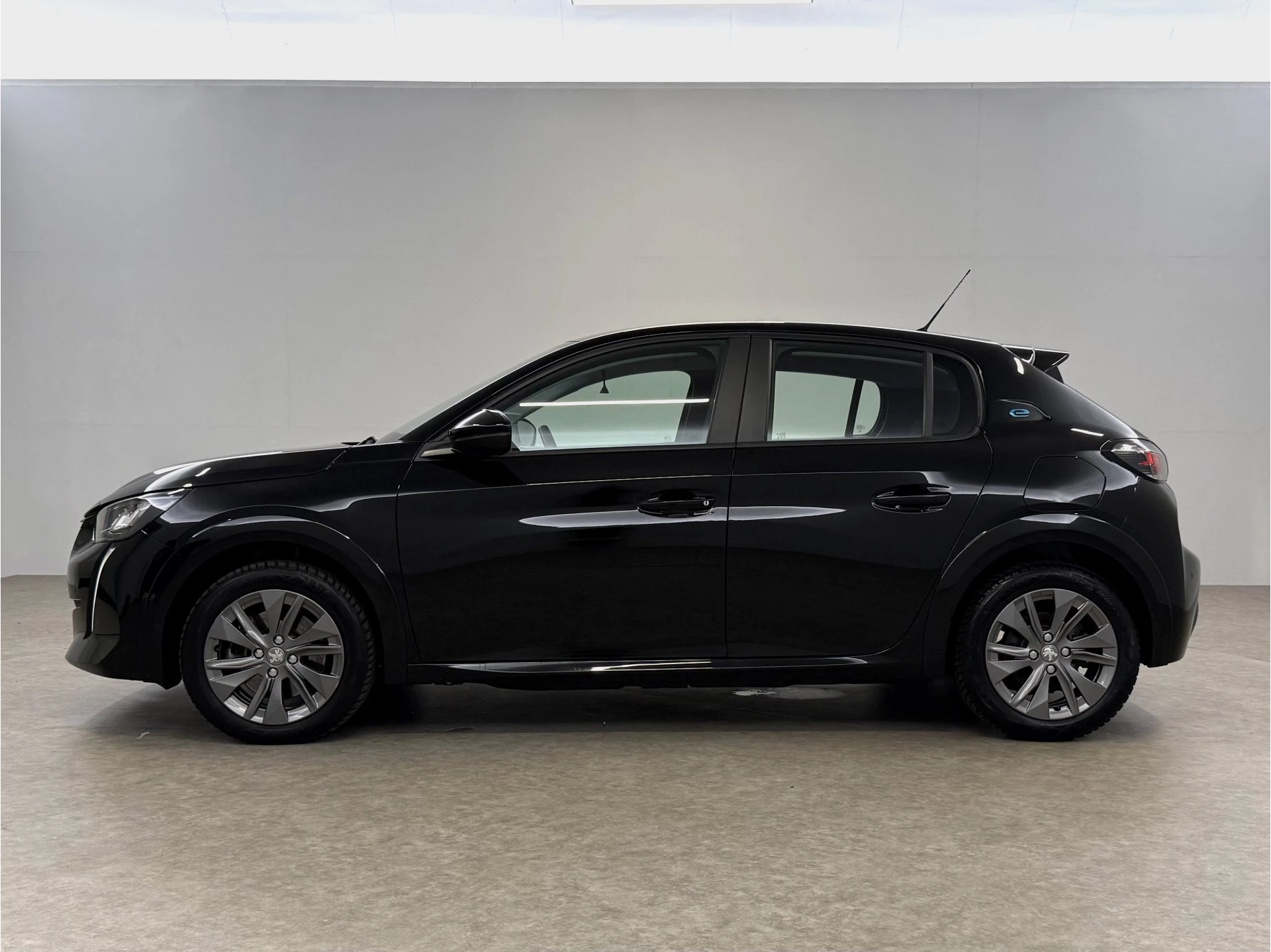 Hoofdafbeelding Peugeot e-208